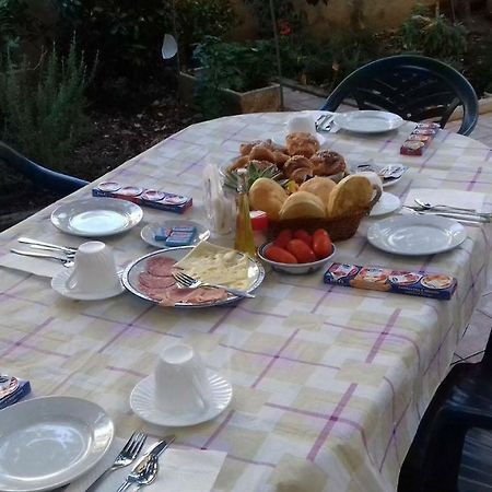 Bed And Breakfast Hibiscus Alghero Exterior photo